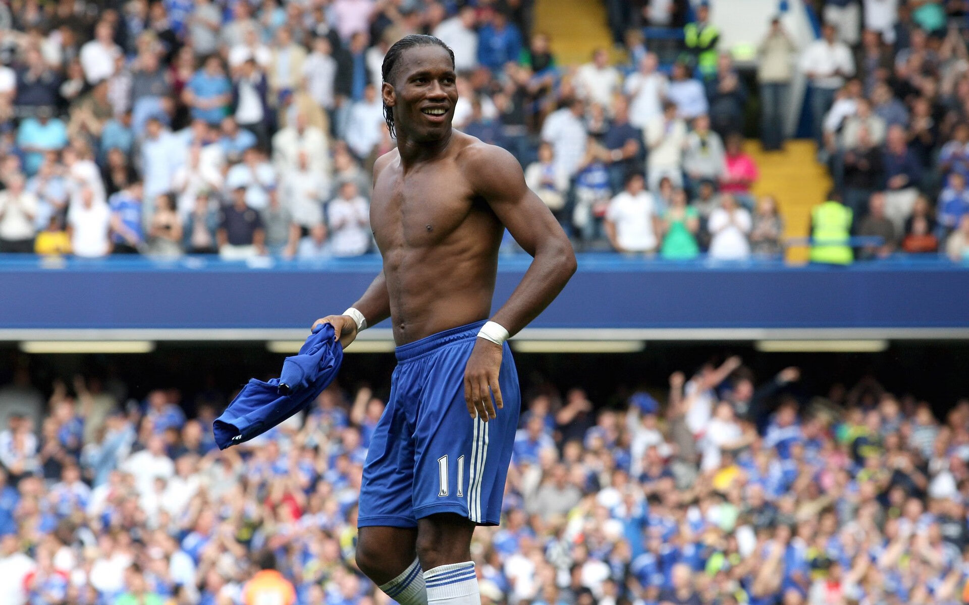 “白色冰原：世界最极端赛段中的速夺瞬间”，白色冰川