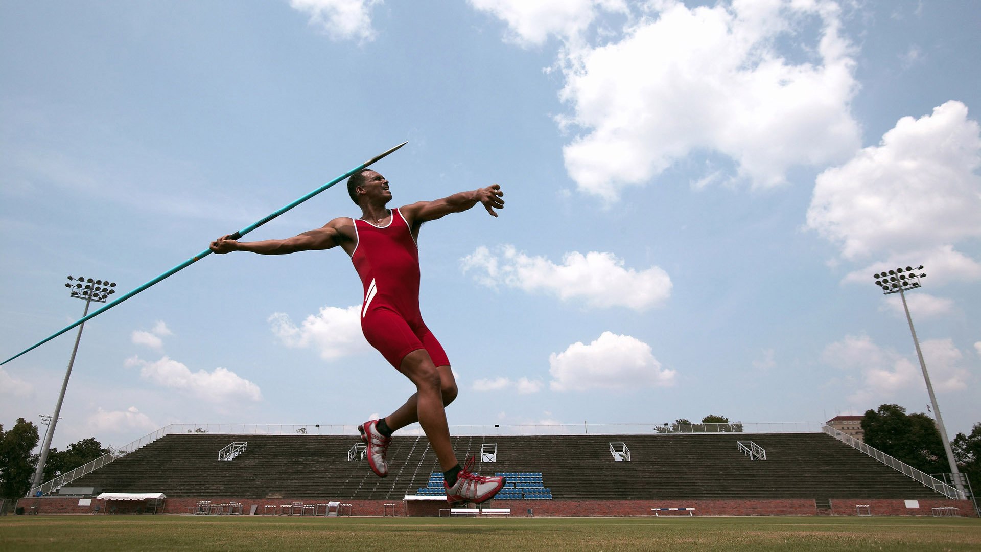 开云体育充值-《赛事背后的故事：队伍磨合与选手成长》，队员磨合